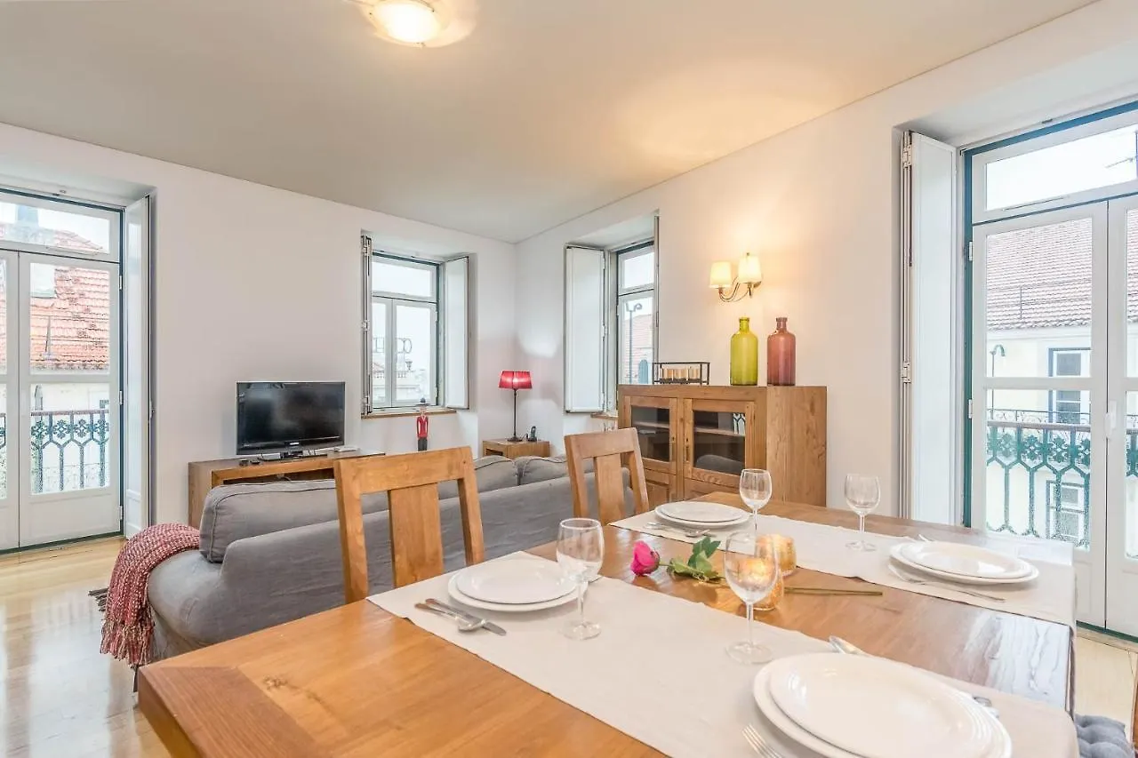 Lisbon Charming Apartments - Chiado 0*,  البرتغال