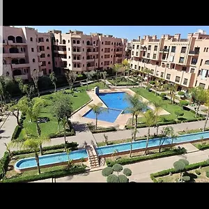 Un Moderne Chic Vue Sur Piscine , Marrakesh Maroc