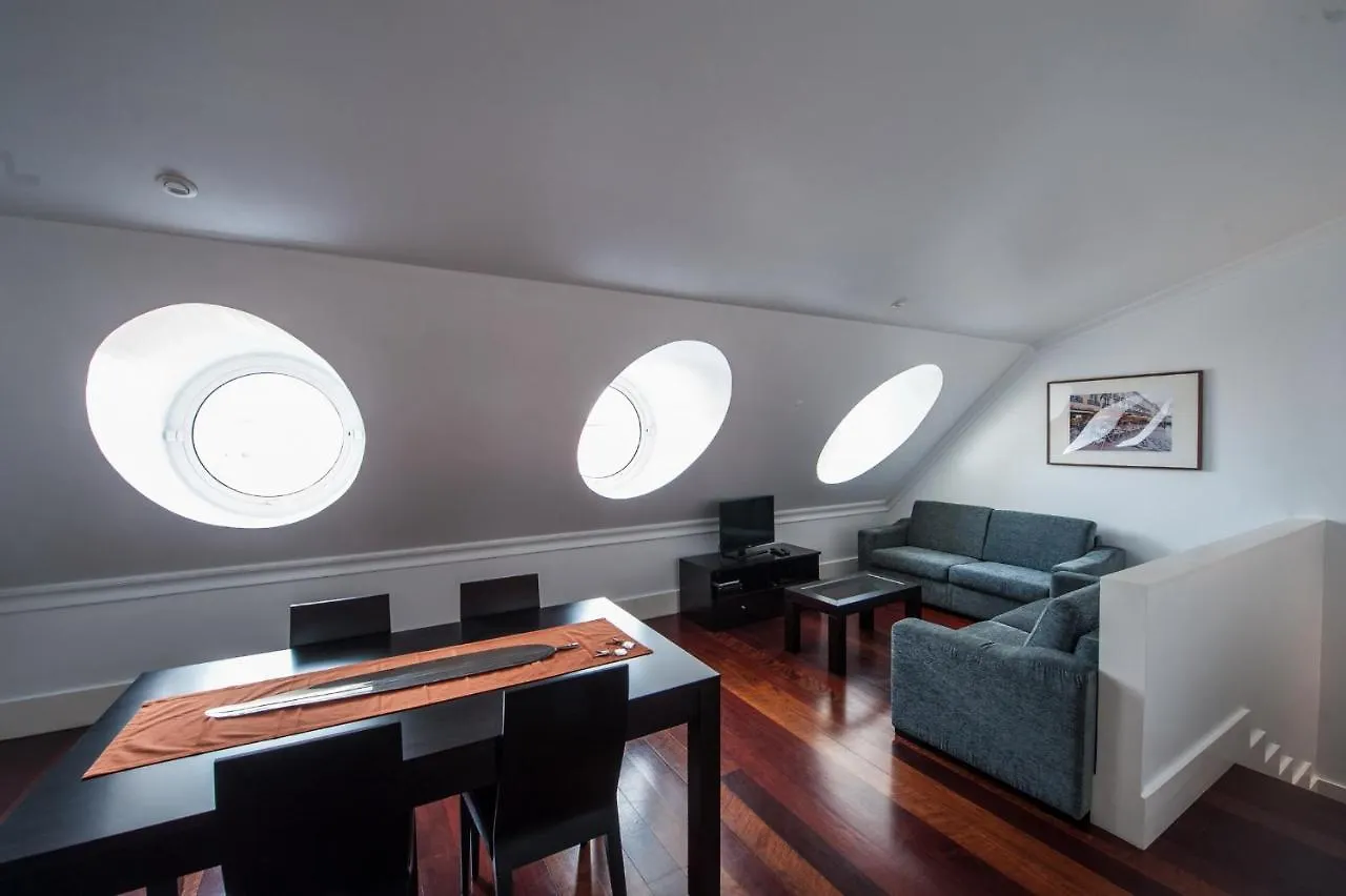 Lisbon Charming Apartments - Chiado 0*,  פורטוגל